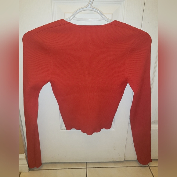 Red Crop-Top Sweater - Picture 2 of 6